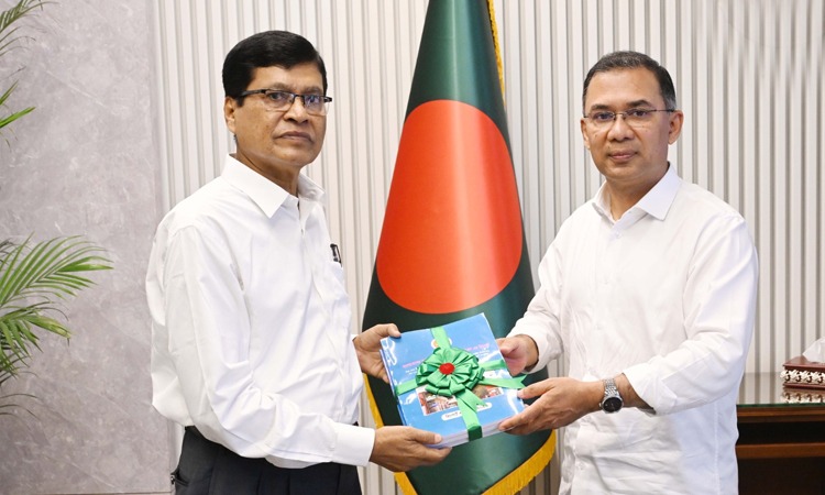 প্রধানমন্ত্রীর কাছে পেশ করা সিএজি’র অডিট রিপোর্টে স্থান পেয়েছে বালিশ কাণ্ডের দুর্নীতির প্রতিবেদন