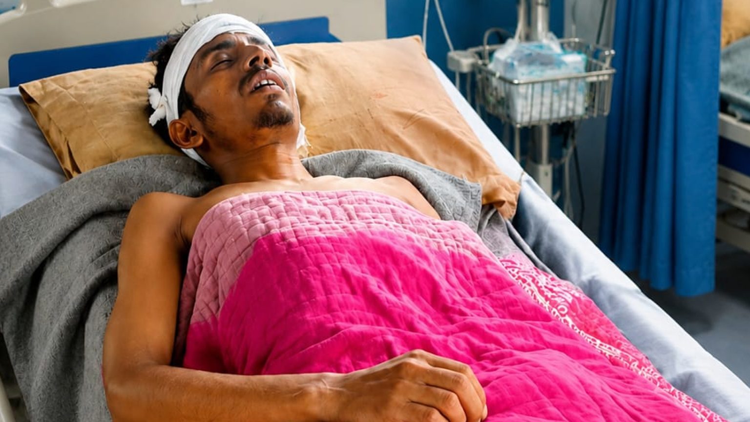 ৫০০ টাকা চাওয়ায় পারিবারিক ঝগড়ায় যুবকের মৃত্যু