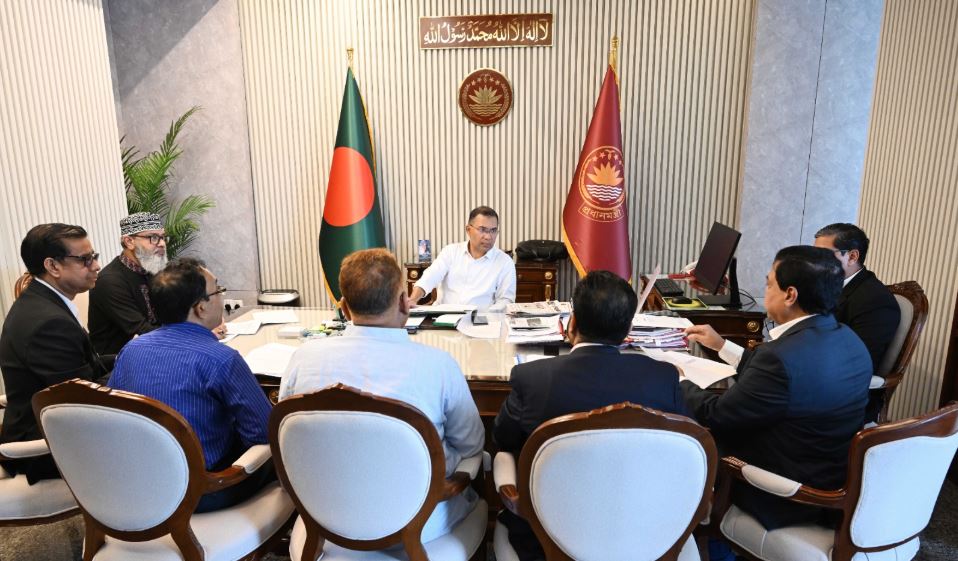 পিরোজপুরের সড়কগুলো দ্রুত যান চলাচলের উপযোগী করার নির্দেশ প্রধানমন্ত্রীর