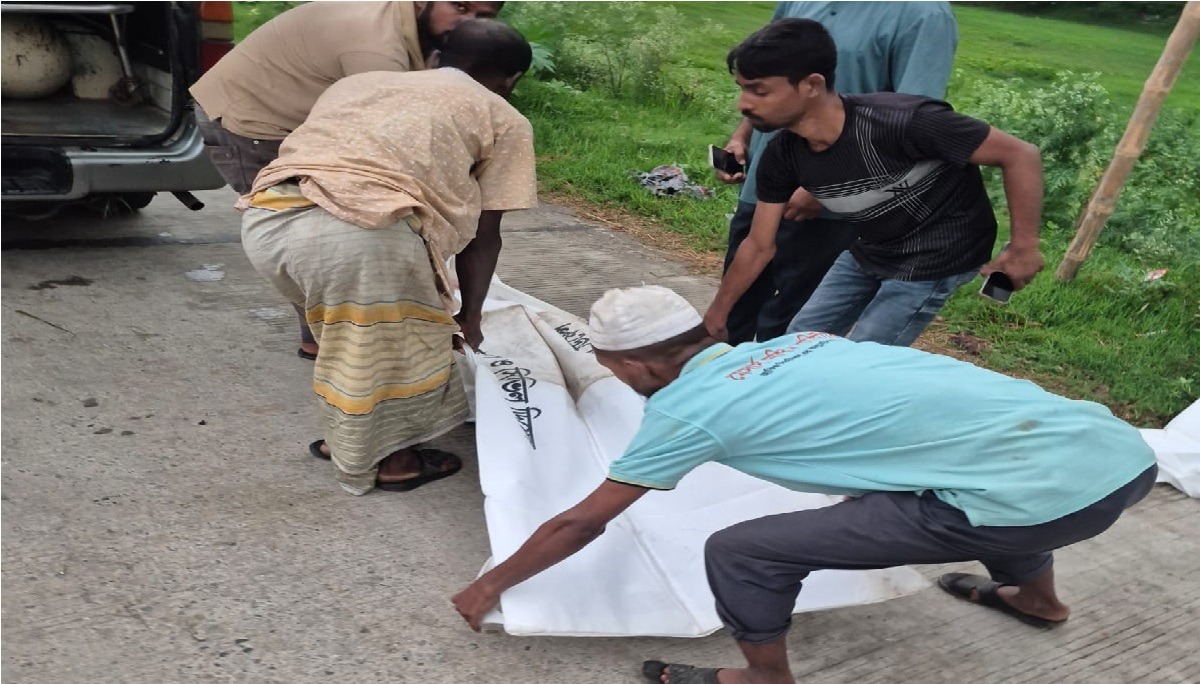 বগুড়ায় সড়ক দুর্ঘটনায় বাবা-মেয়ের মর্মান্তিক মৃত্যু, মা গুরুতর আহত