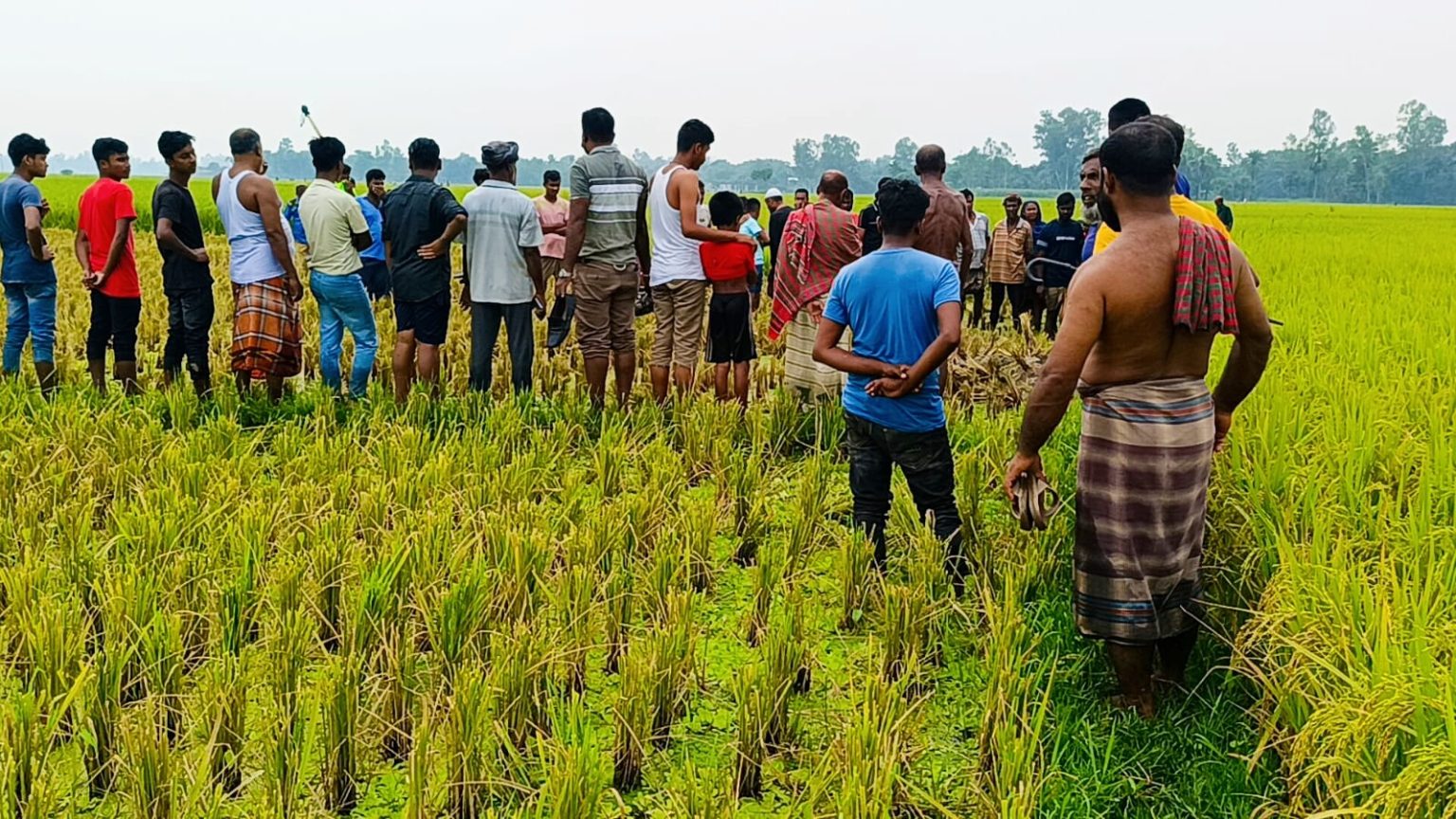 জয়পুরহাটের আক্কেলপুর ফসলি মাঠ থেকে হাত-পা বাঁধা অজ্ঞাত ব্যক্তির মরদেহ উদ্ধার
