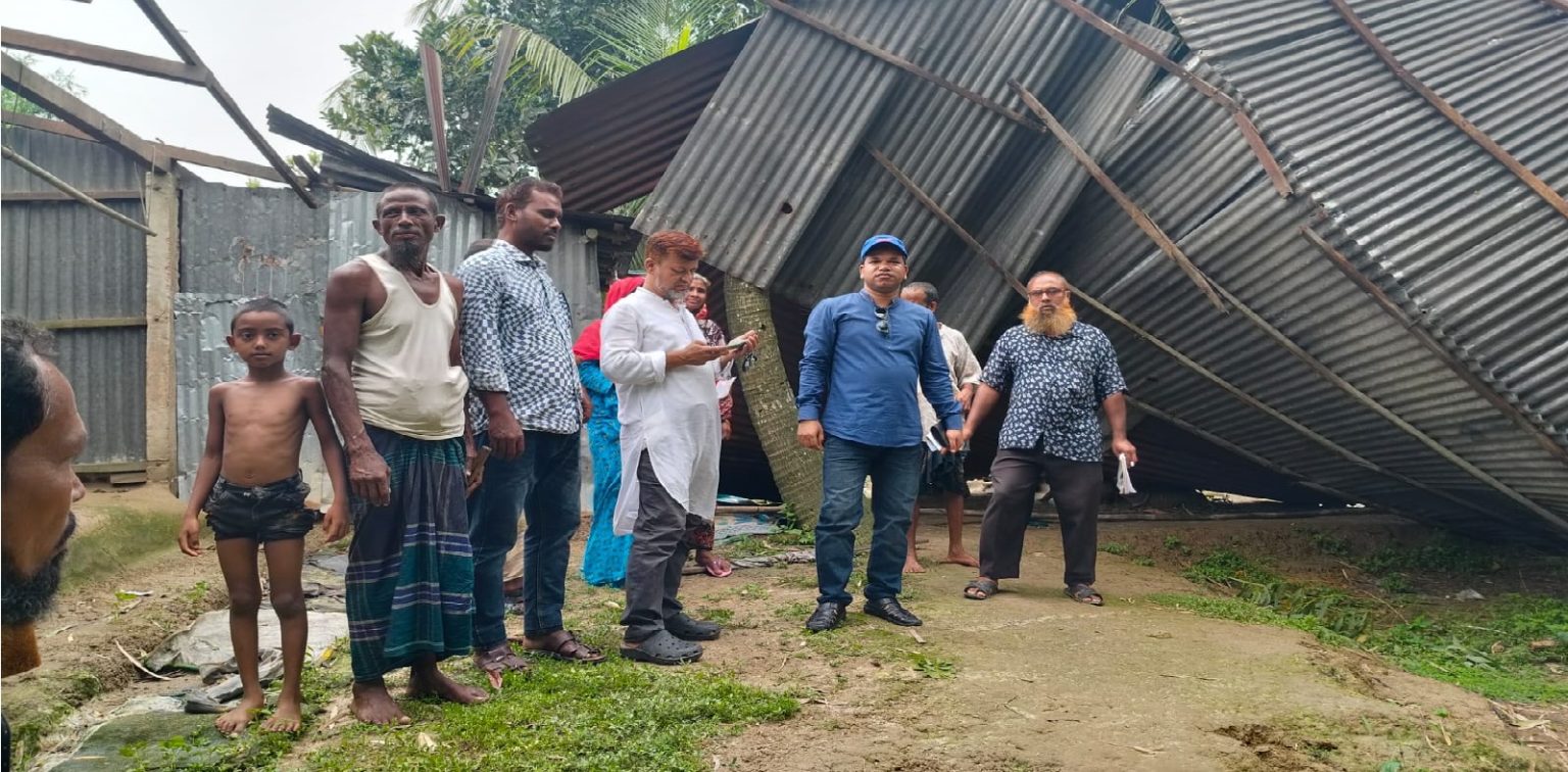 নবাবগঞ্জে কালবৈশাখীর আঘাত,গাছ, ফসল ও বসতবাড়ির ব্যাপক ক্ষতি