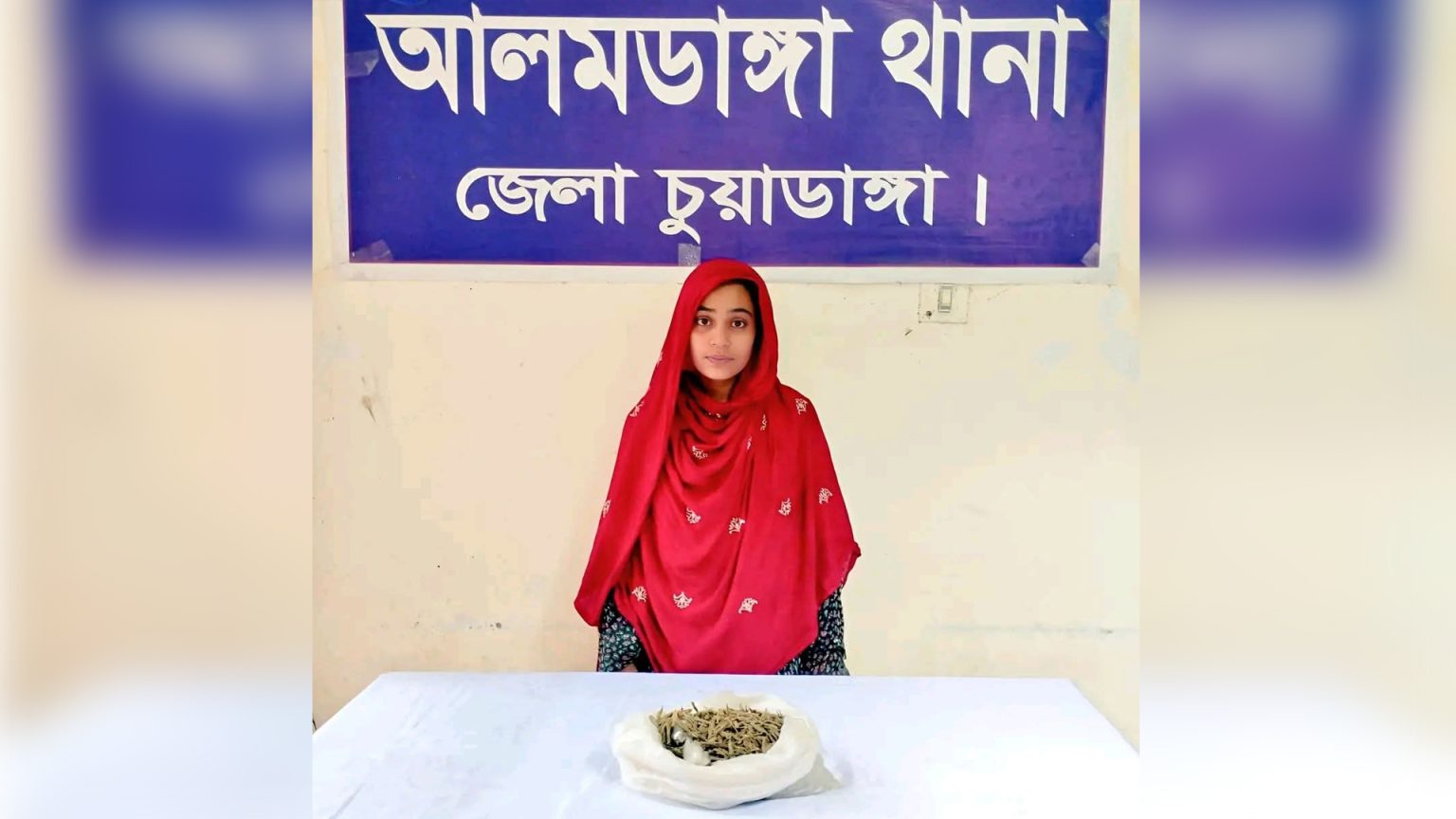 চুয়াডাঙ্গায় গাঁজাসহ নারী মাদক কারবারি আটক