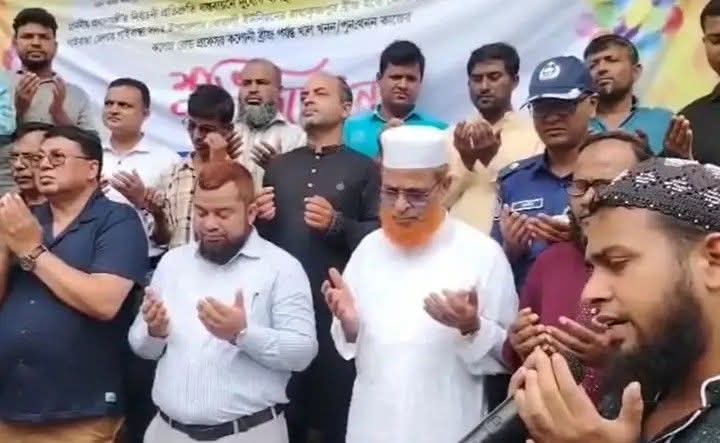 গাইবান্ধায় খাল পুনঃখনন কর্মসূচির উদ্বোধন করলেন এমপি আব্দুল করিম