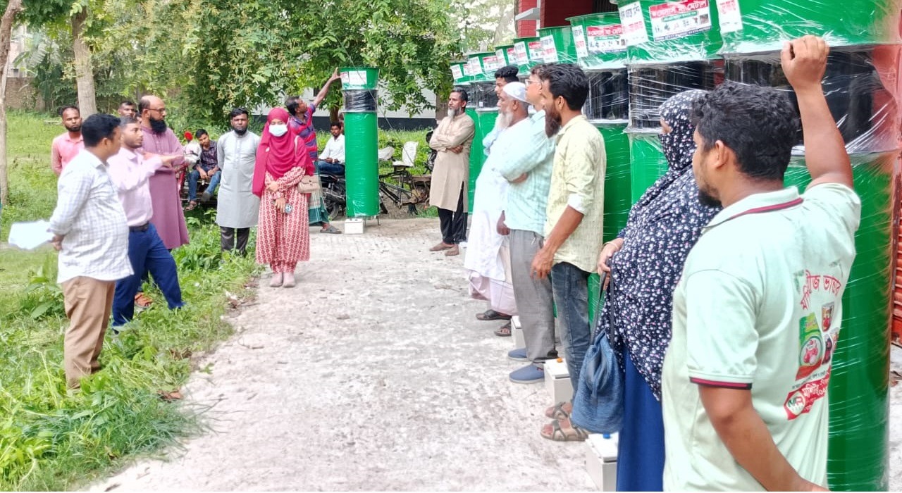 গোপালগঞ্জ মুকসুদপুর উপজেলায় ১৩ জন কৃষকের মাঝে ইয়ারফলো (পেঁয়াজ সংরক্ষণ মেশিন) বিতরণ