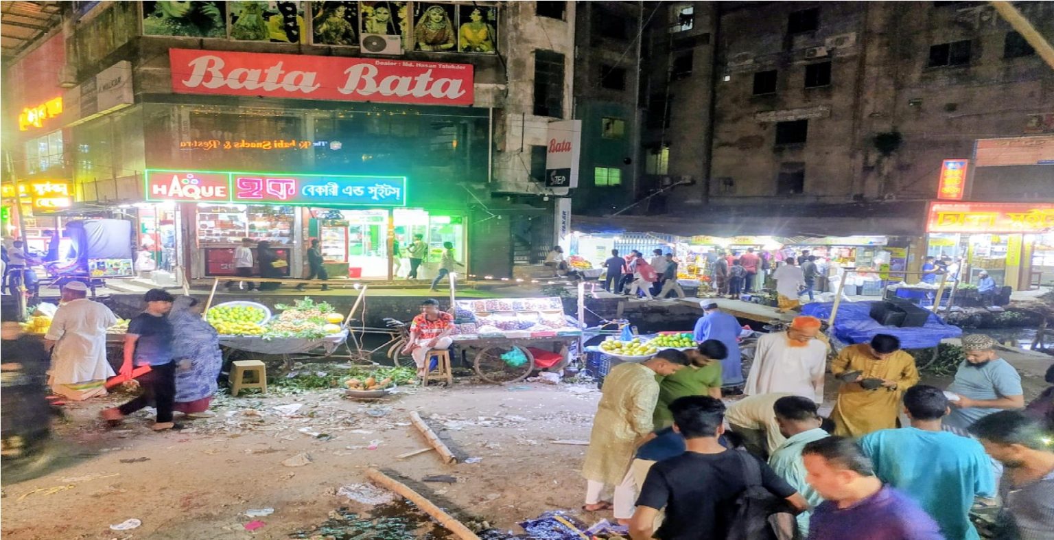 শনির আখড়া ও রায়েরবাগে বারবার উচ্ছেদ, তবুও ফুটপাত দখলে; নেপথ্যে প্রভাবশালী চাঁদাবাজদের সিন্ডিকেট