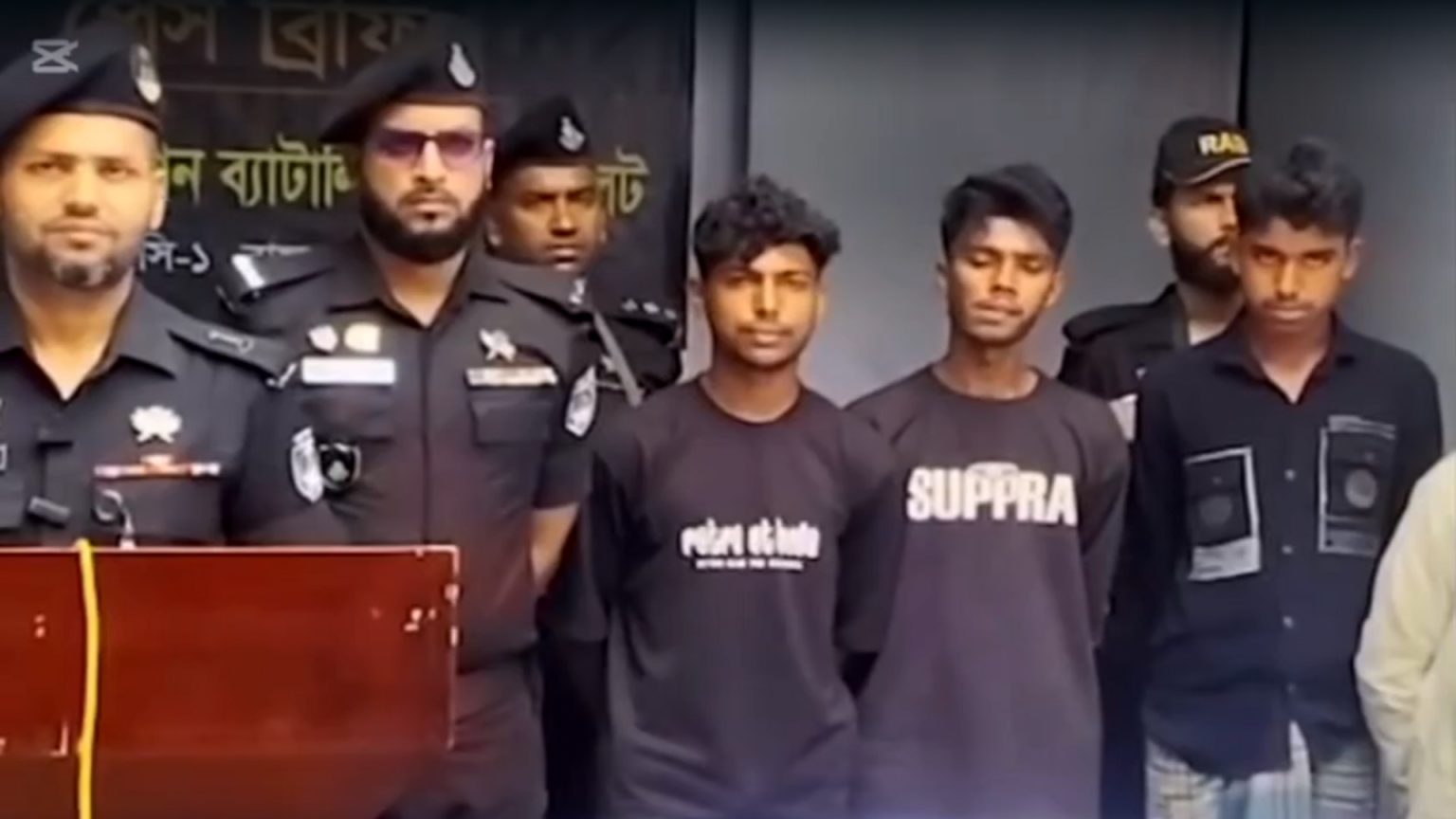 র্যাবের ওপর হামলা, অস্ত্রসহ সফিক বাহিনীর ৫ সদস্য গ্রেফতার
