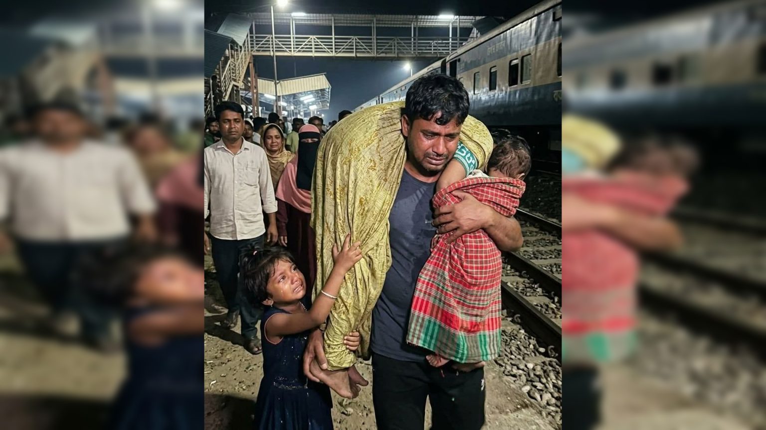 মর্মান্তিক রেল দুর্ঘটনা: ট্রেনের নিচে কাটা পড়ে মা ও শিশু নিহত, শোকস্তব্ধ স্বামীর আর্তনাদ