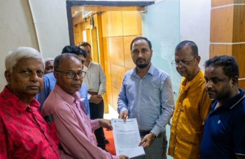 হামে শিশুমৃত্যুর দায়ে সরকারের বিচার দাবি, যশোরে স্মারকলিপি