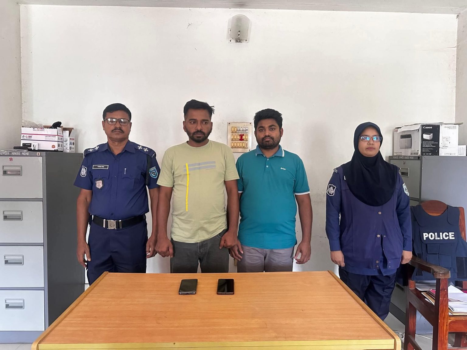 গাইবান্ধার সাঘাটায় অনলাইন জুয়ার মাস্টার এজেন্টসহ আটক ২ – মোঃশফিকুল আলম