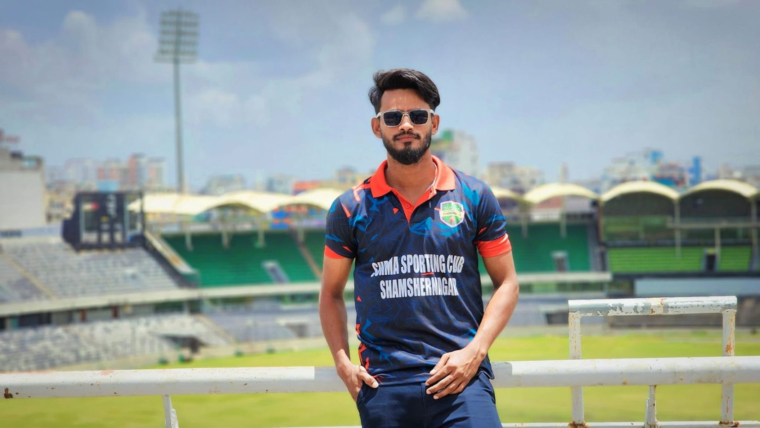 টেপ-টেনিস ক্রিকেটে বদলে যাচ্ছে তরুণদের ভাগ্য, গড়ে উঠছে কোটি টাকার অনানুষ্ঠানিক অর্থনীতি