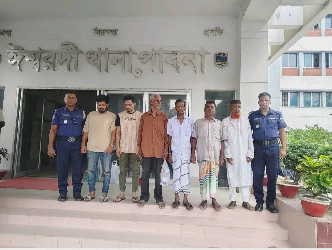 ঈশ্বরদী থানা ৬ জন মাদকবিরোধী ও বিশেষ অভিযানে গ্রেপ্তার ১১
