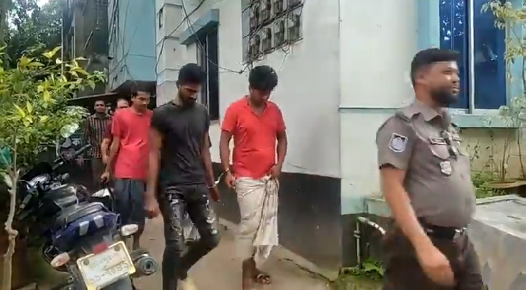 কাশিমপুরে চাঁদাবাজি, মারধর ও ছিনতাইয়ের অভিযোগে গ্রেফতার ৫