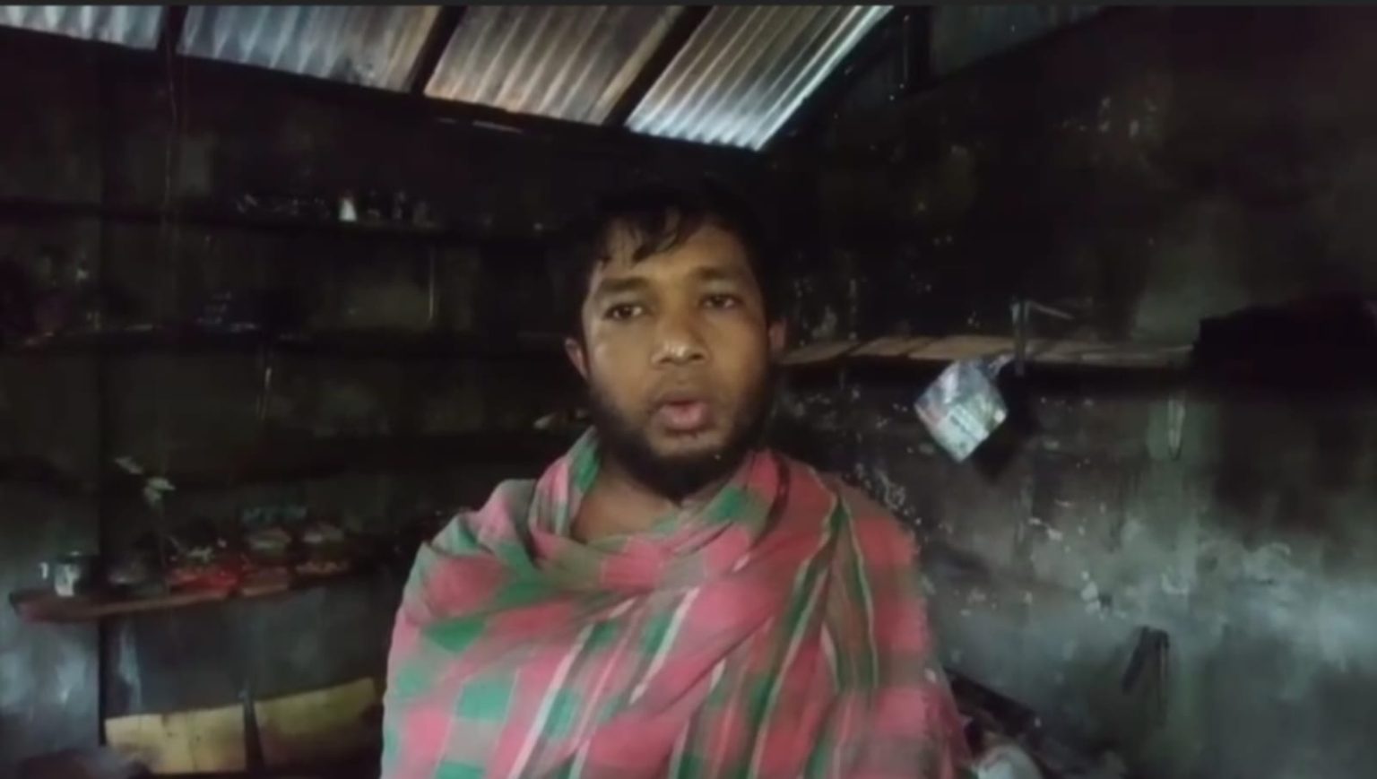 মোল্লাহাটে আমান উল্লাহ স্টোর অগ্নিকাণ্ডে পুড়ে ছাই, ক্ষতি চার লাখ টাকা