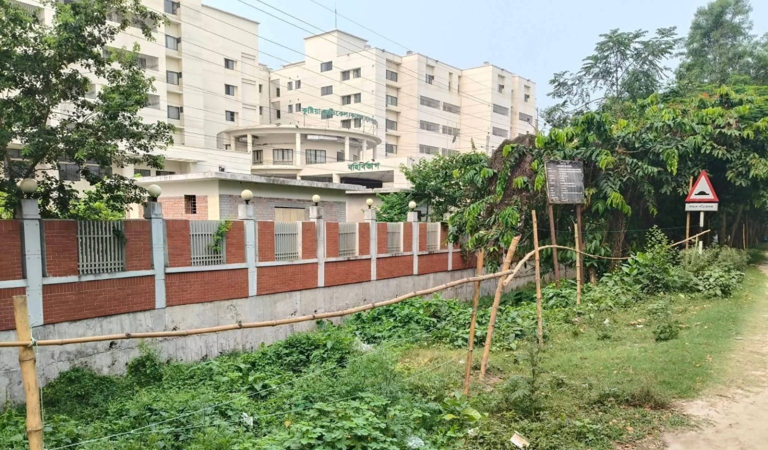 সেনা ক্যাম্প সরতেই দখলের মহোৎসব, কুষ্টিয়ায় ইমেজ সংকটে বিএনপি
