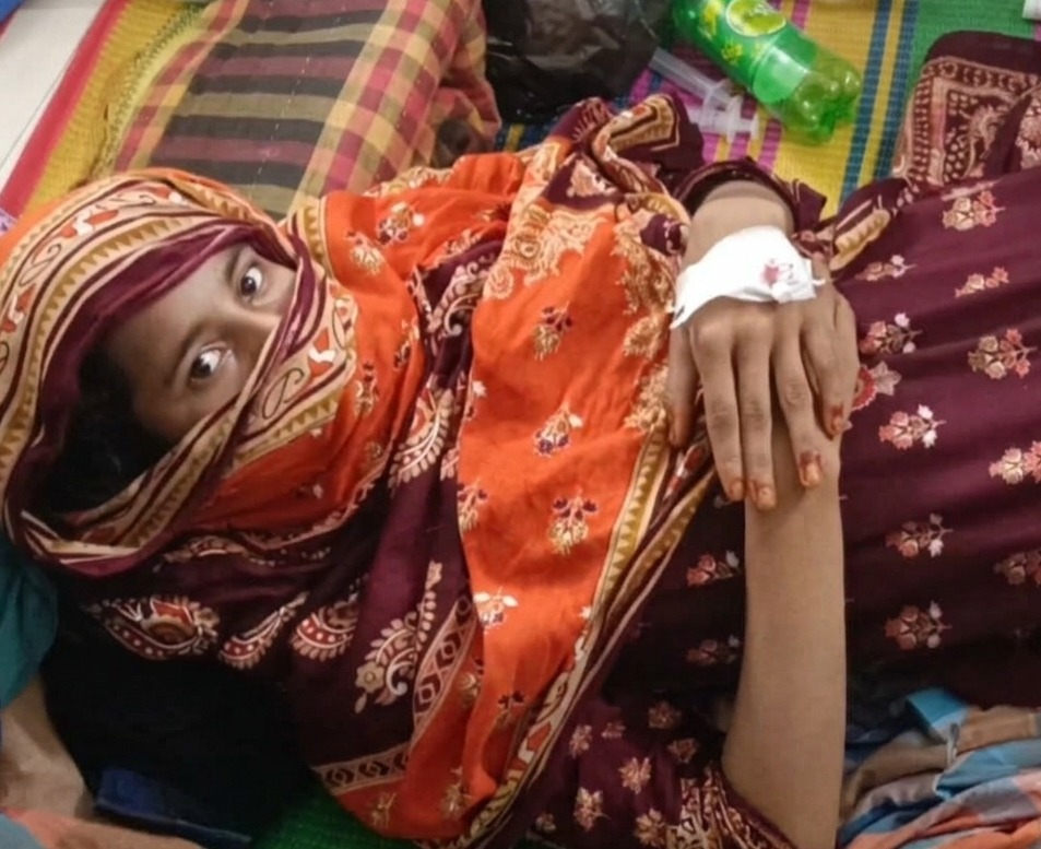 কিশোরীকে জোরপূর্বক ধর্ষণের অভিযোগ, হাসপাতালে ভর্তি