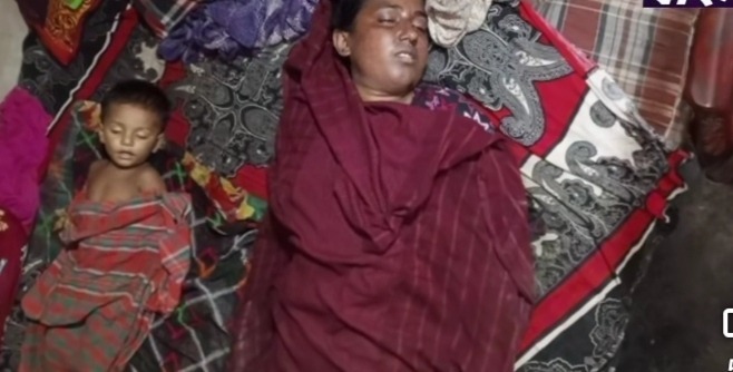 ঝিকরগাছায় শিশুপুত্র সহ গৃহবধুর ঝুলন্ত লাশ উদ্ধার