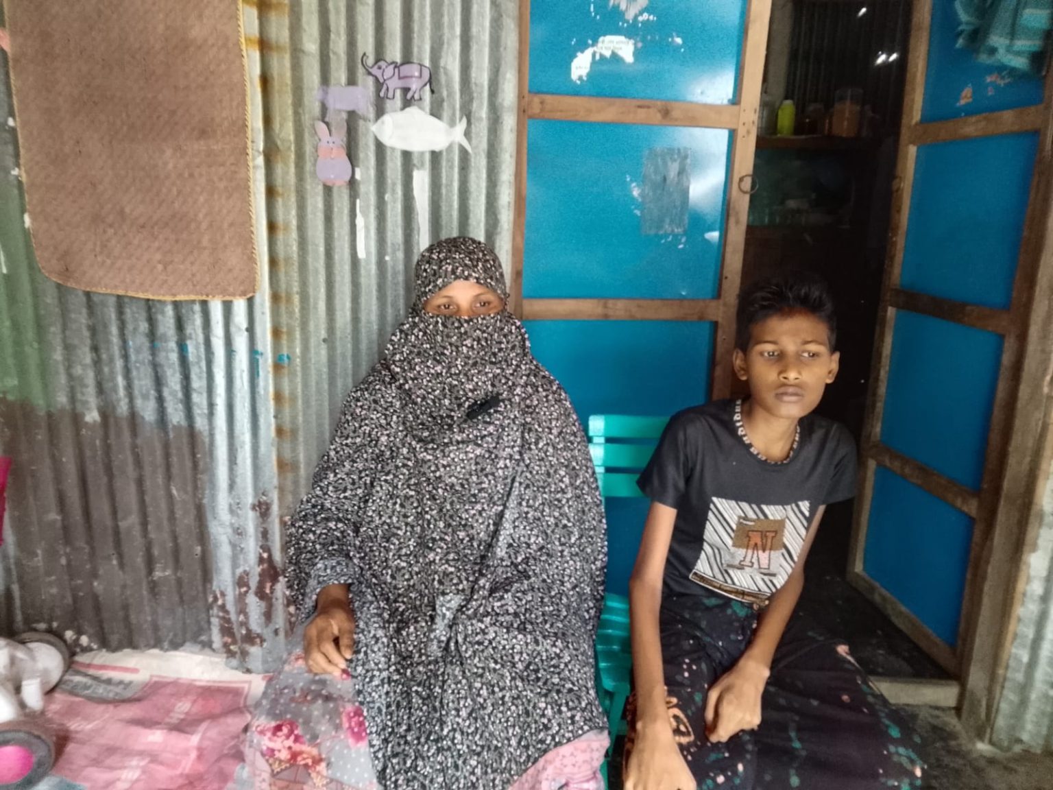 সন্তানকে বাঁচাতে নিঃস্ব মায়ের আকুতি: লক্ষ্মীপুরে ৬ লাখ টাকার অভাবে থমকে আছে মেহেদীর জীবন