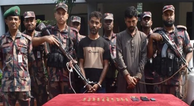 যশোর শহরের ঝুমঝুমপুরে বিজিবি অভিযান চালিয়ে ৩১ পিস স্বর্ণের বারসহ গ্ৰেফতার ২