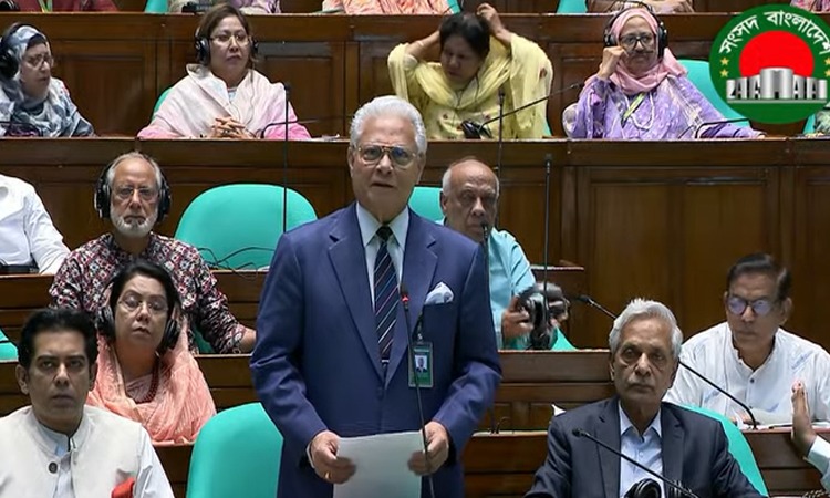 বিধ্বস্ত অর্থনীতিকে পুনরুদ্ধারের রূপরেখা দিয়েছে প্রস্তাবিত বাজেট : আলতাফ চৌধুরী