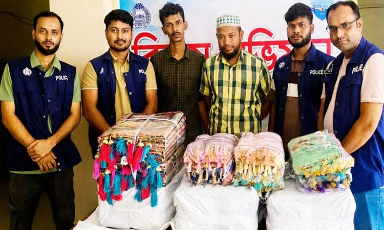 চট্টগ্রামে ভারতীয় পণ্য জব্দ, গ্রেফতার ২