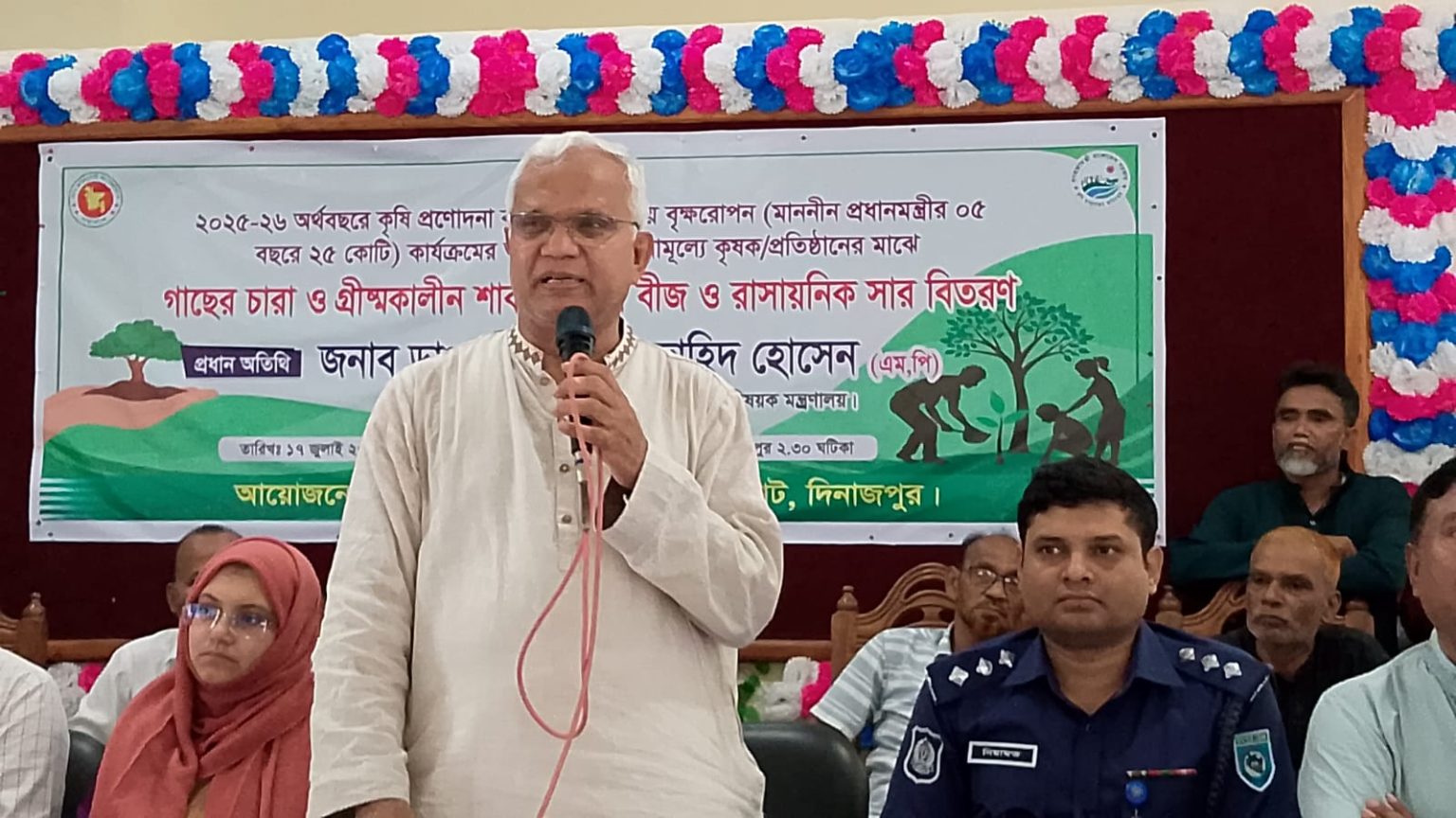 ‘ফাটল সৃষ্টি করবেন না, তাহলে বেহুলা-লক্ষ্মীন্দরদের মতো ওই ফাটল দিয়ে সাপ ঢুকে সর্বনাশ করতে পারে’: মন্ত্রী জাহিদ