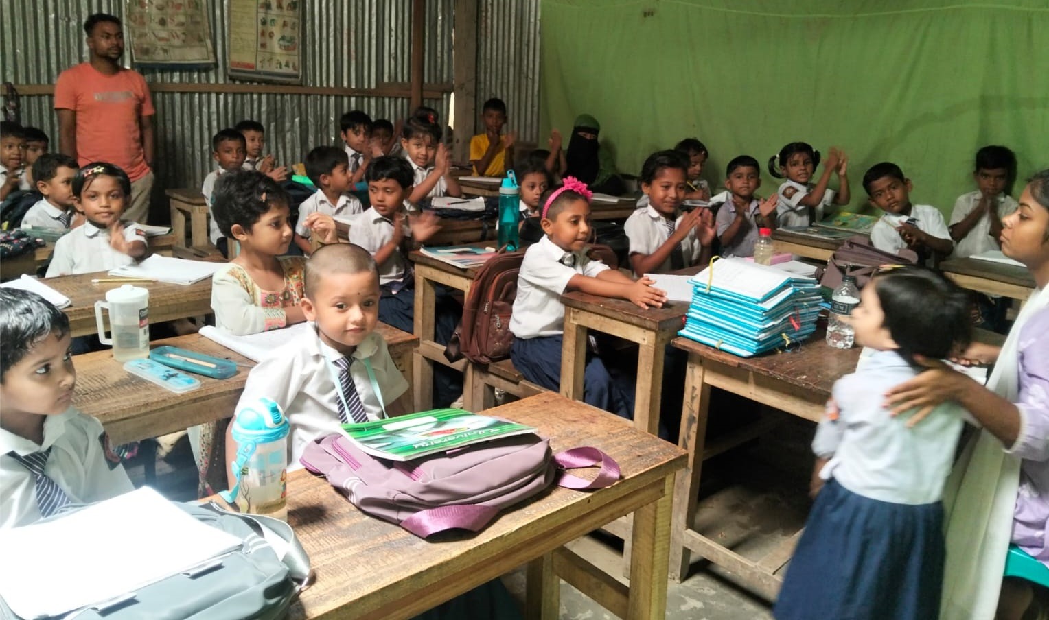 দিশারী শিক্ষা একাডেমীতে সুশৃঙ্খল পরিবেশে পাঠদান কার্যক্রম পরিচালিত