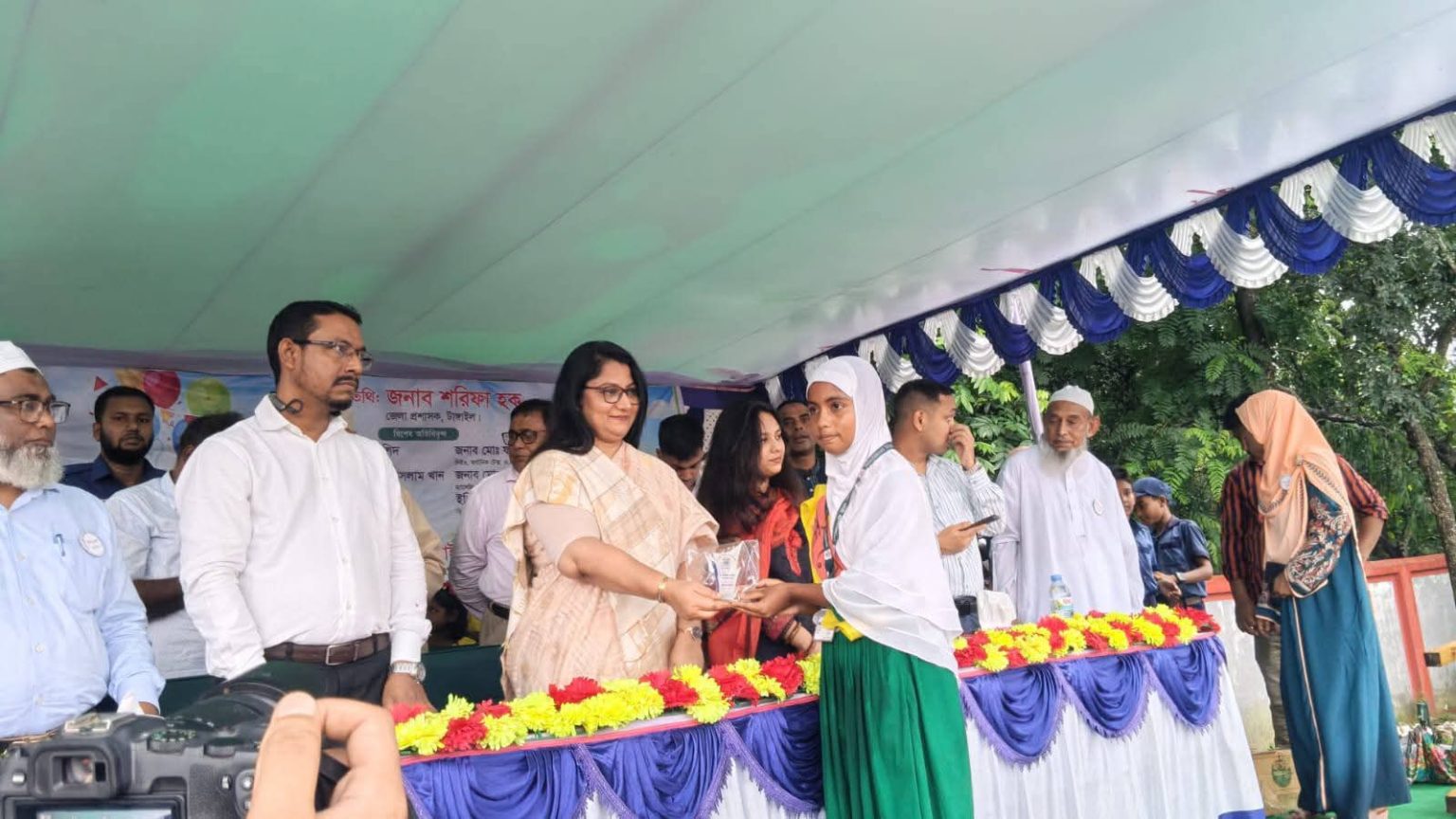 মধুপুর শোলাকুড়ি সরকারি প্রাথমিক বিদ্যালয় মাঠে শিশুমেলা অনুষ্ঠিত