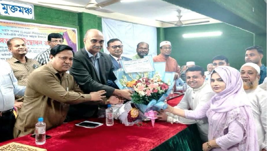 কুষ্টিয়া জেলা আইনজীবী সমিতিতে বিডিলেক্স পোর্টাল কর্নারের উদ্বোধন