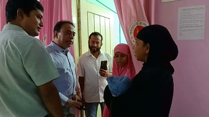 বালিয়াকান্দি উপজেলা স্বাস্থ্য কমপ্লেক্সে সিভিল সার্জনের আকস্মিক পরিদর্শন