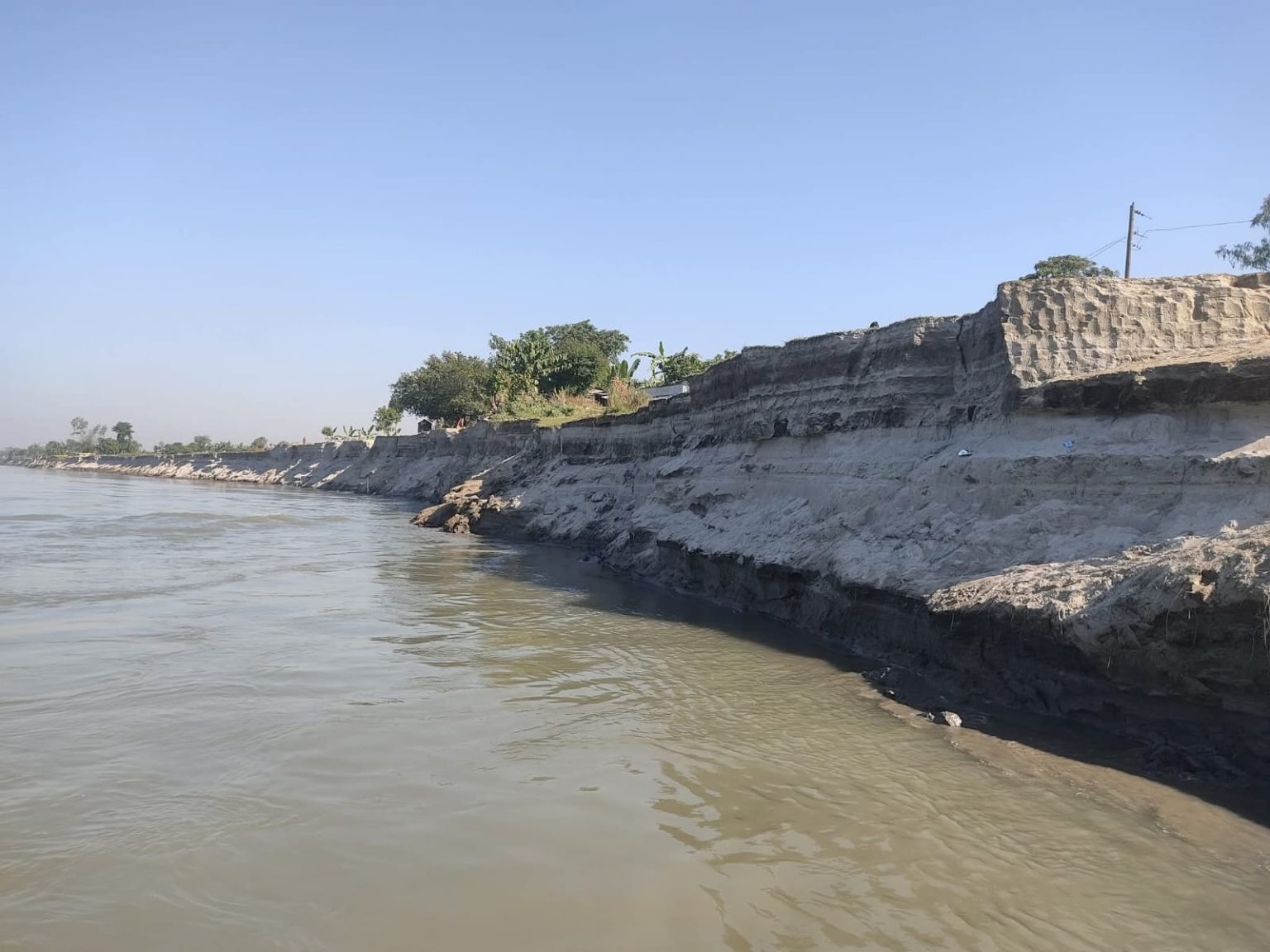 শাহজাদপুরে যমুনার ভয়াভহ তান্ডবে নিঃস্ব চরের শত মানুষ