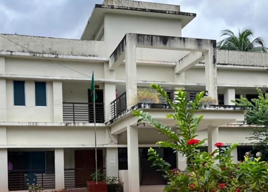 ভূমি অফিসের নাম ভাঙিয়ে অতিরিক্ত অর্থ আদায়, থানায় জিডি
