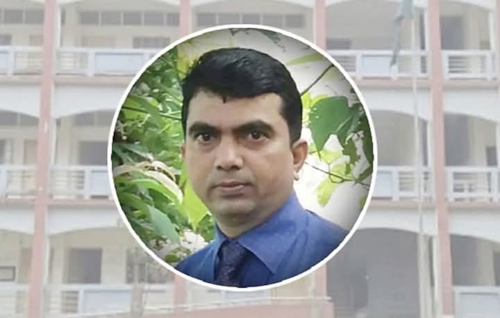 নড়াইলের কালিয়ায় দত্ত মাধ্যমিক বিদ্যালয়ের কম্পিউটার শিক্ষক পদে দীর্ঘ ১৭ বছর ধরে স্কুলে না এসে বেতন-ভাতা তুলে নেওয়ার অভিযোগ