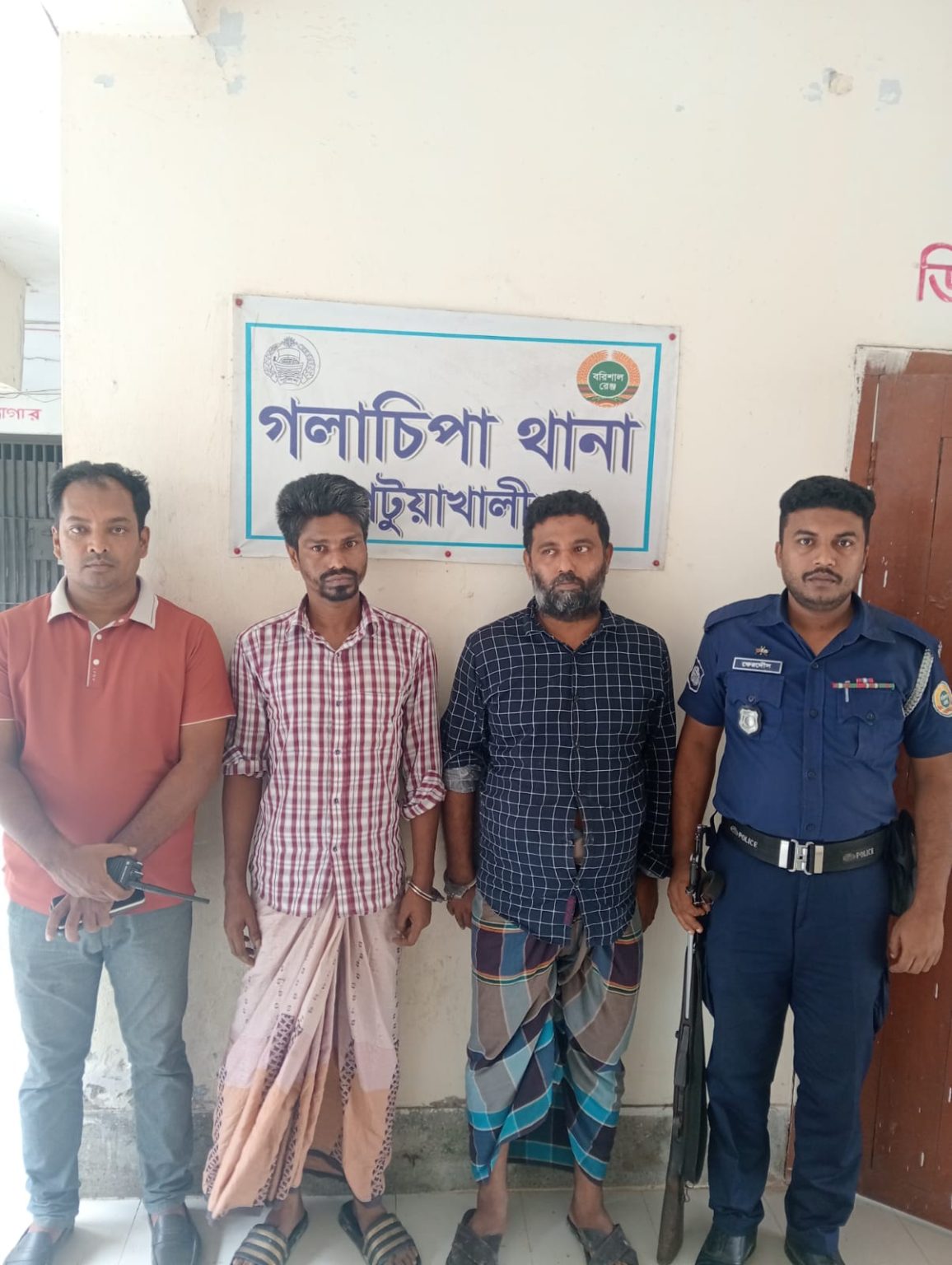 গলাচিপায় ওয়ারেন্টভুক্ত দুই দুর্ধর্ষ মাদক ব্যবসায়ী গ্রেফতার