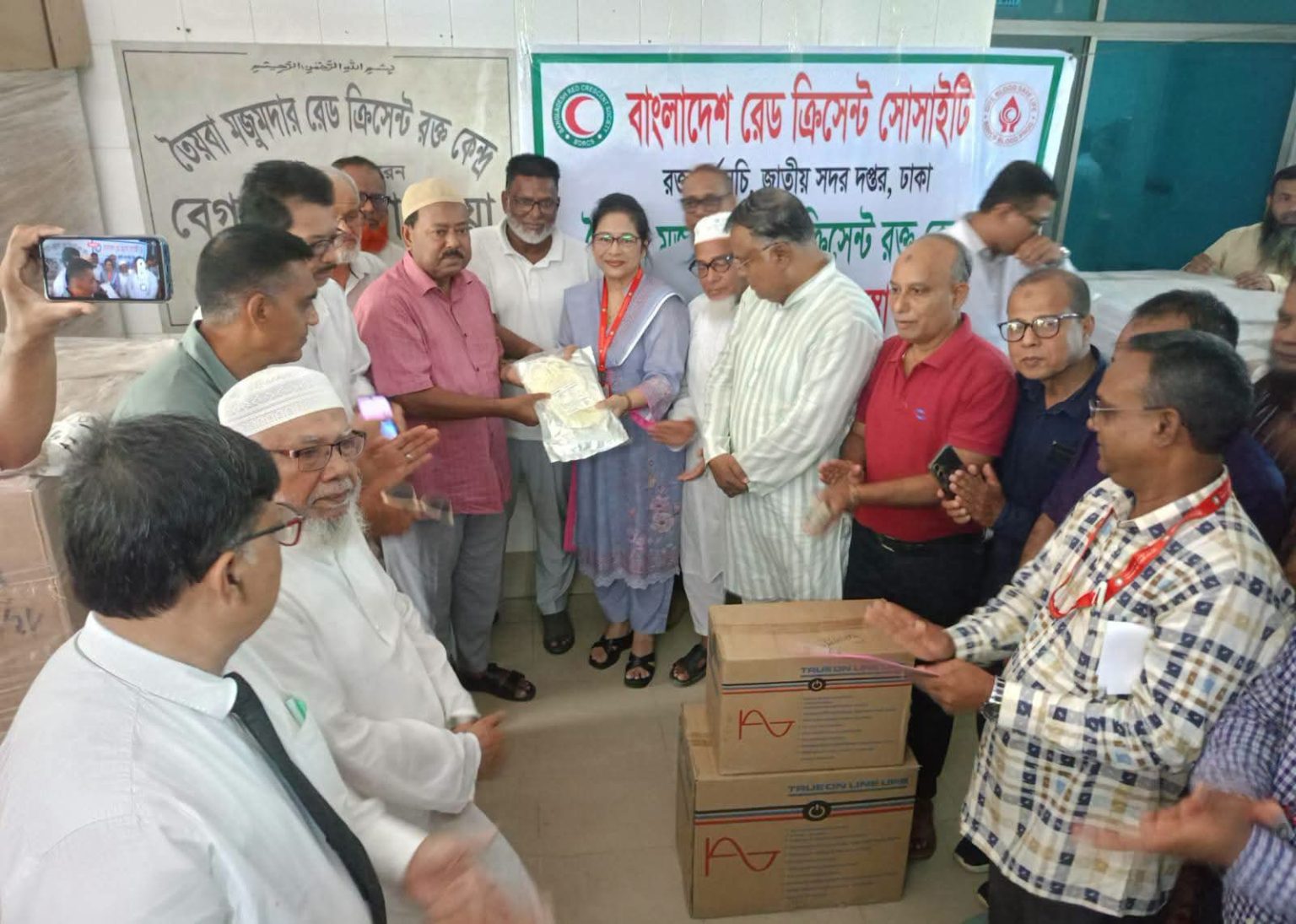 দিনাজপুরে তৈয়বা মজুমদার রক্তকেন্দ্রে সাড়ে ৪ কোটি টাকা মূল্যের অত্যাধুনিক মেশিনারিজ হস্তান্তর