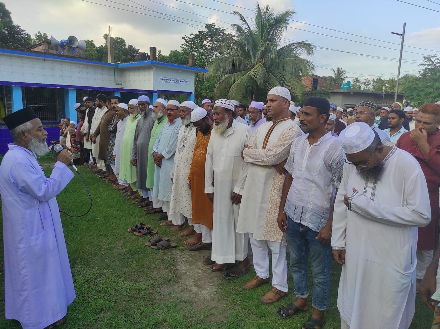 তালায় সাবেক পোষ্ট মাষ্টার আব্দুর রহমানের জানাজা ও দাফন সম্পন্ন
