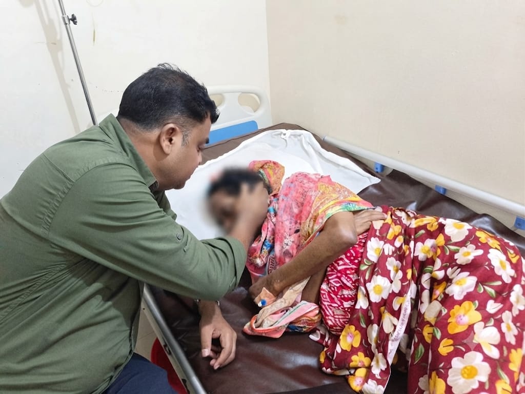 সাংবাদিক তরিকুল ইসলাম এবং সাবেক বিএনপি নেতা শেখ রবিউল ইসলাম রবির মমতাময়ী মা ইন্তেকাল করেছেন