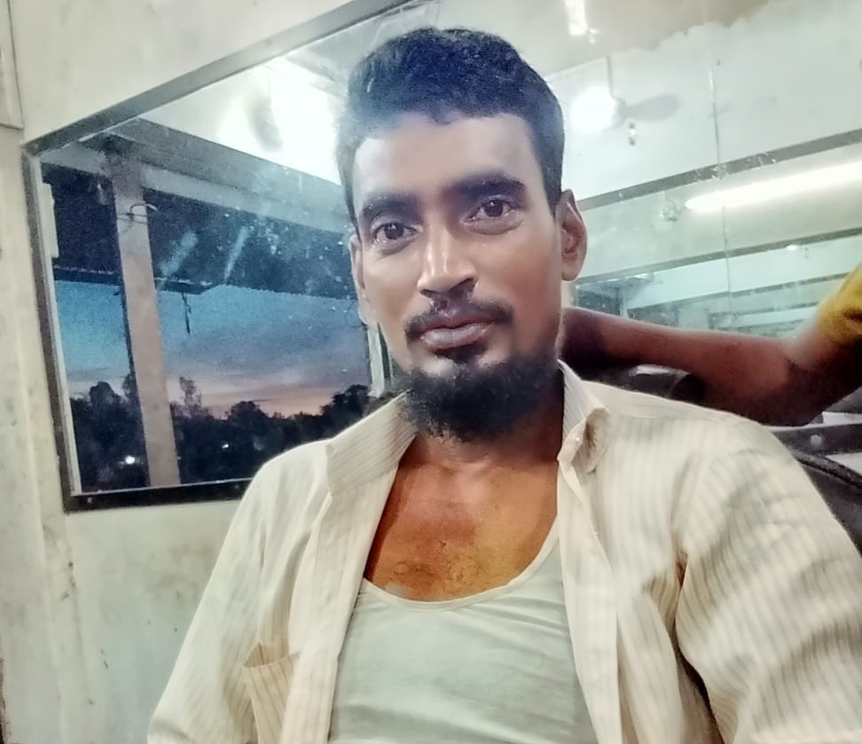 রক্তমাখা পোশাক দেখে সন্দেহ, ইজিবাইক ছিনতাইয়ের পর চালককে হত্যা: আটক ১