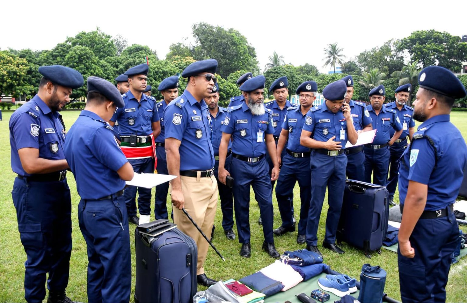 জেলা গোয়েন্দা শাখা ও সদর ট্রাফিক পুলিশ সদস্যদের সমন্বয়ে কিট প্যারেড অনুষ্ঠিত।