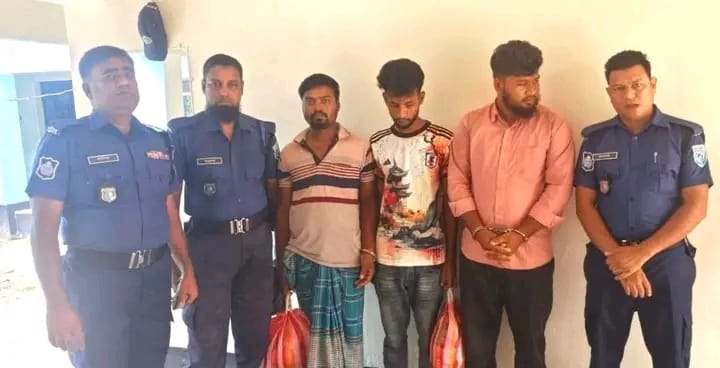 দিনাজপুরের খানসামায় পৃথক মামলার তিন আসামিকে আদালতের মাধ্যমে জেলা কারাগারে প্রেরণ