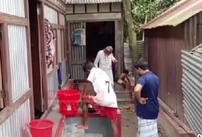 বাঞ্ছারামপুরে মুক্তিযোদ্ধা পরিবারকে গৃহবন্দী করে রাখার অভিযোগ, ৩ দিন ধরে অনাহারে শিশুরা