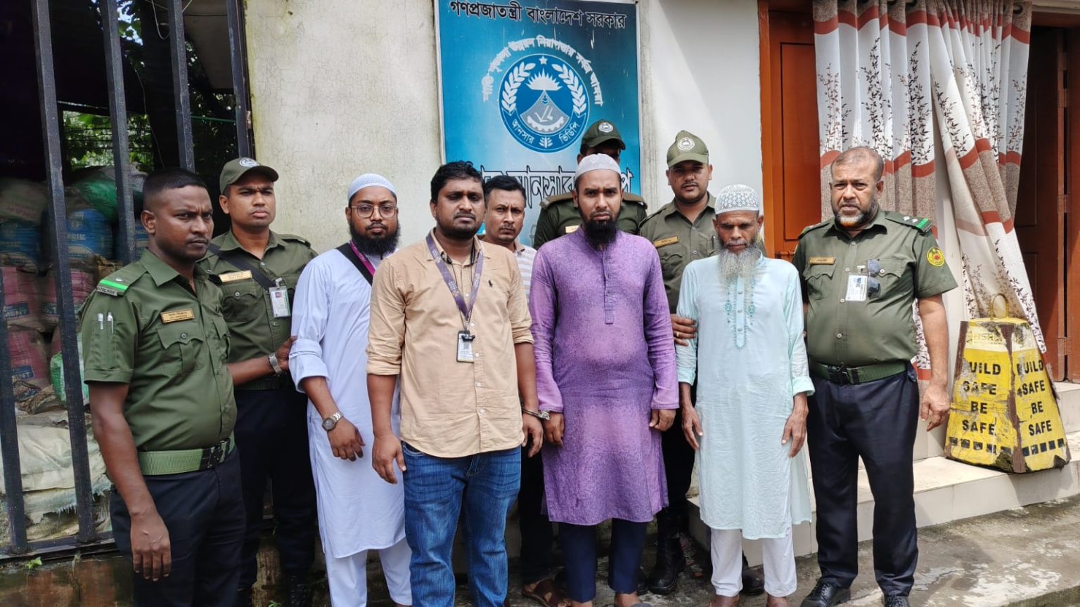 দ্রুত সেবার নামে প্রতারণা: মিরপুর বিআরটিএতে ভ্রাম্যমাণ আদালতের অভিযান