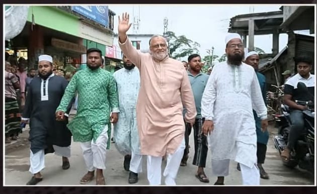 গণ সংযোগে মানুষের দুয়ারে এমপি ডাঃ মোসলেহ উদ্দিন ফরিদ উন্নয়ন প্রতিশ্রুতির সঙ্গে ক্রীড়া সামগ্রি বিতরন