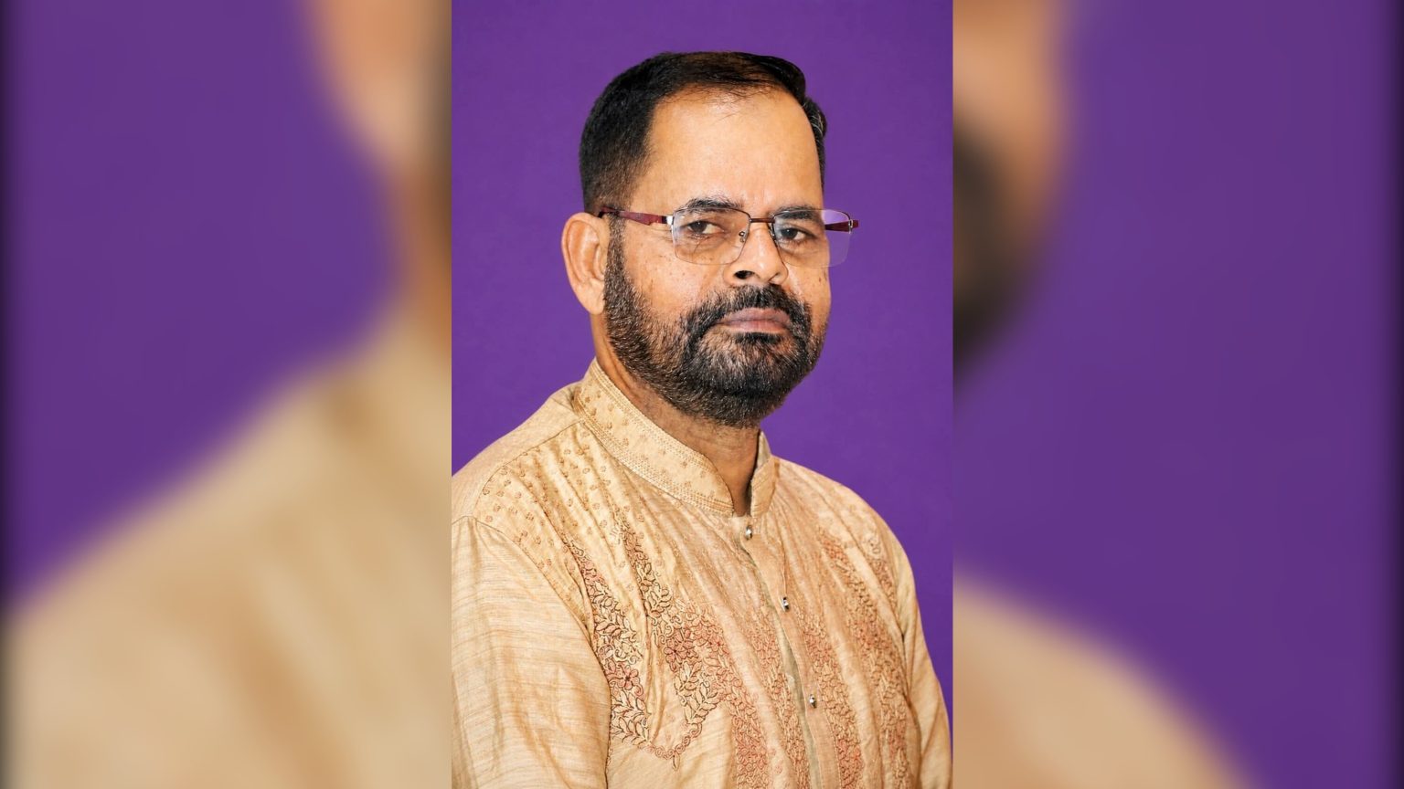 আমলা ইউপি নির্বাচন: জনমত জরিপে জনপ্রিয়তার শীর্ষে চেয়ারম্যান পদপ্রার্থী এমদাদুল হক এমদাদ