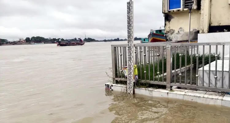 পাহাড়ি ঢল ও ভারী বর্ষণে সুনামগঞ্জে বাড়ছে নদ-নদীর পানি, নিম্নাঞ্চল প্লাবিত