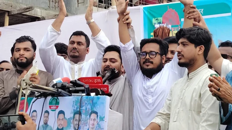 বিএনপি সরকার জাতির সাথে গাদ্দারি করছে : নাহিদ ইসলাম