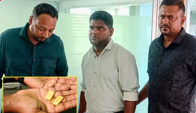 বেনাপোল আন্তর্জাতিক চেকপোস্ট দুইটি স্বর্ণেবারসহ পাসপোর্টধারী যাত্রী আটক