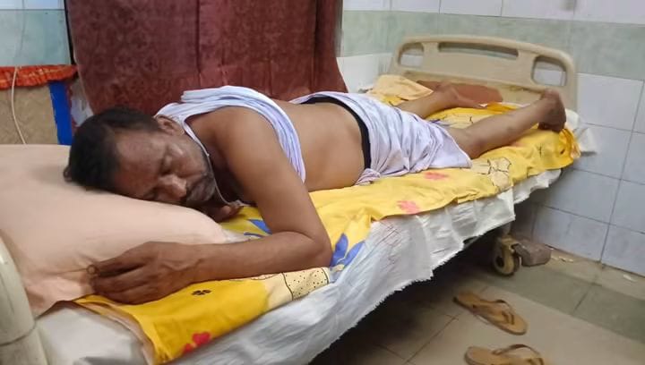 দিনাজপুর ট্রাক শ্রমিক ইউনিয়নের ত্রিবার্ষিক নির্বাচনের সভাপতি পদে পুনরায় ব্যালট পেপার গণনার দাবি