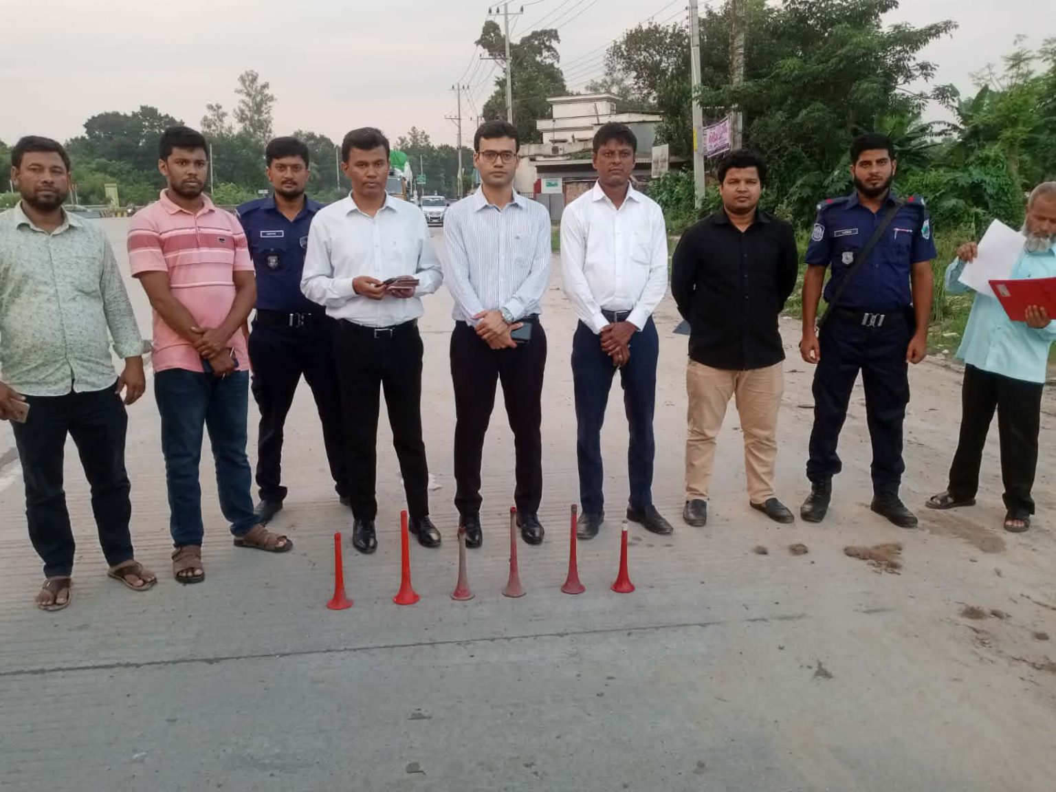 বগুড়ায় যানবাহন থেকে খুলে নেওয়া হলো হাইড্রোলিক হর্ন
